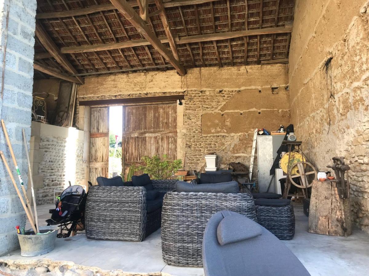 ลา แมซง เดอ โปล แอนด์ มาร์โก Bed & Breakfast Chateauneuf-de-Galaure ภายนอก รูปภาพ