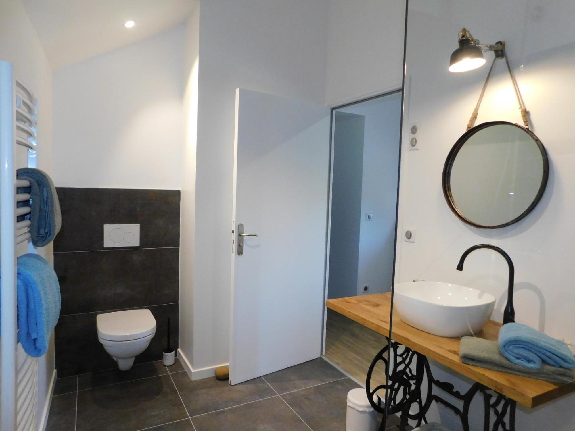 ลา แมซง เดอ โปล แอนด์ มาร์โก Bed & Breakfast Chateauneuf-de-Galaure ภายนอก รูปภาพ
